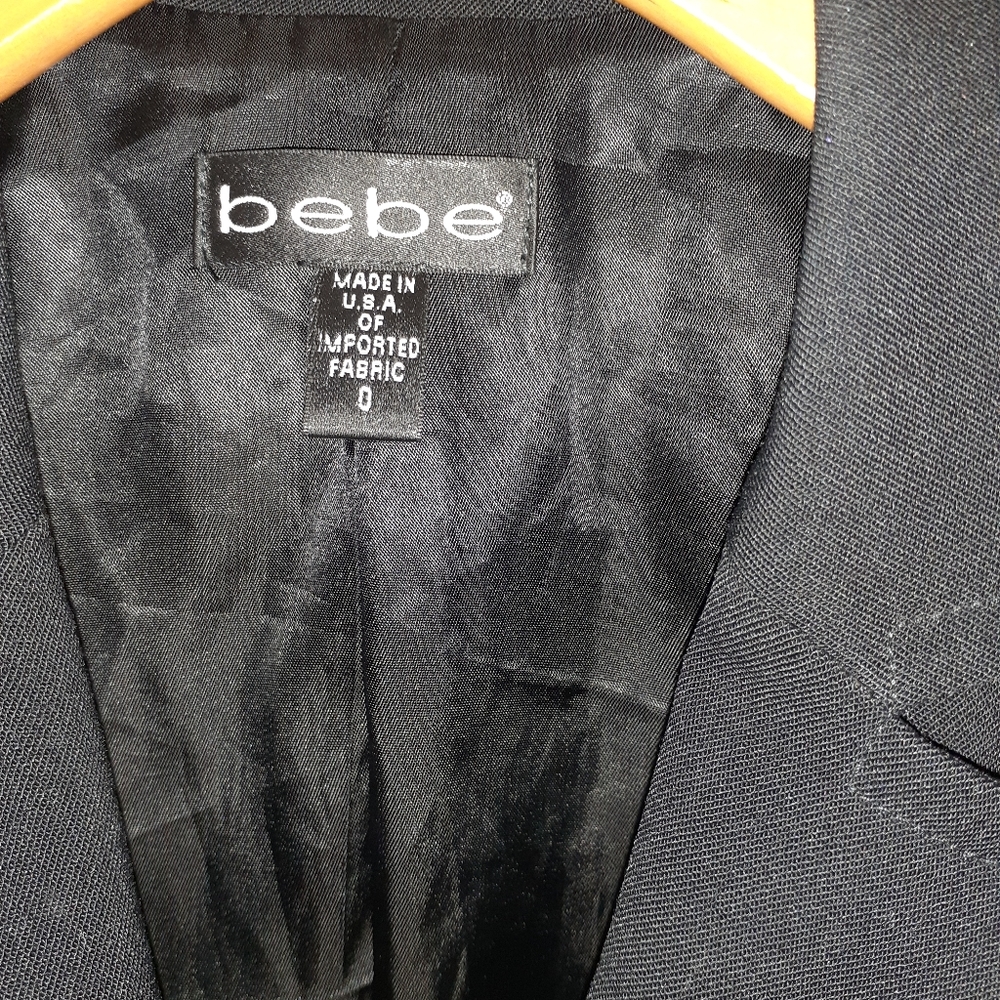 Beautiful fully lined bebe sexy blazer sz O